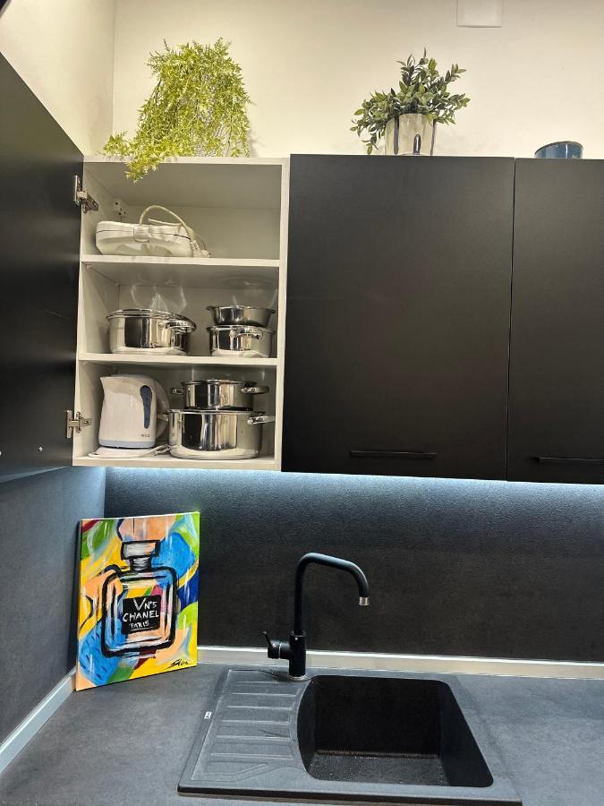 V Apartment 希贝尼克 外观 照片