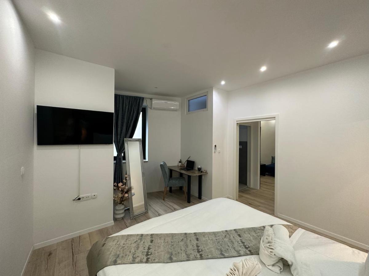 V Apartment 希贝尼克 外观 照片